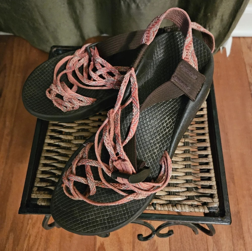 Chaco Sandals ZX3 Classic Coral Triple Strap Slingback Hiking Womens Shoes